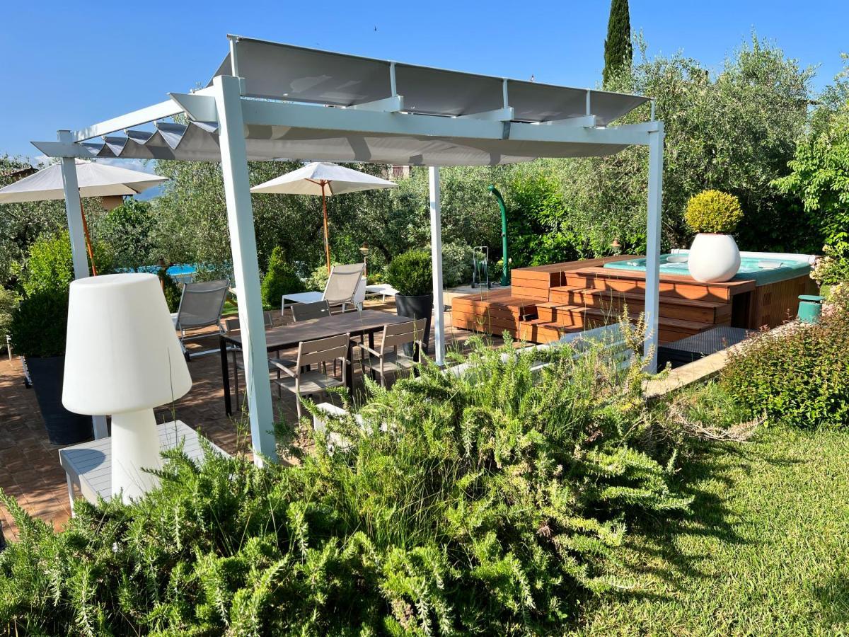 פרוג'ה Corteviva Boutique B&B מראה חיצוני תמונה