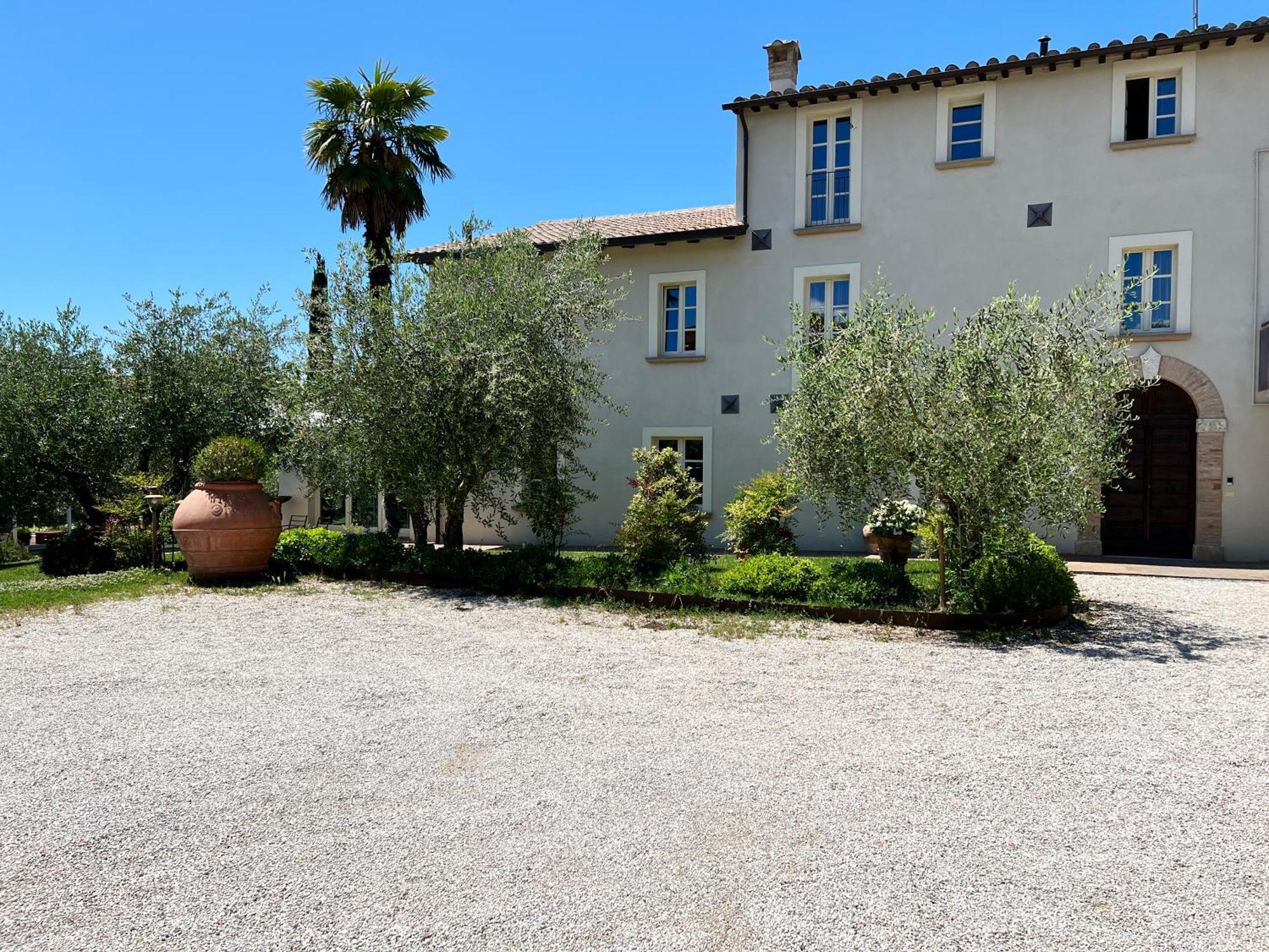 פרוג'ה Corteviva Boutique B&B מראה חיצוני תמונה